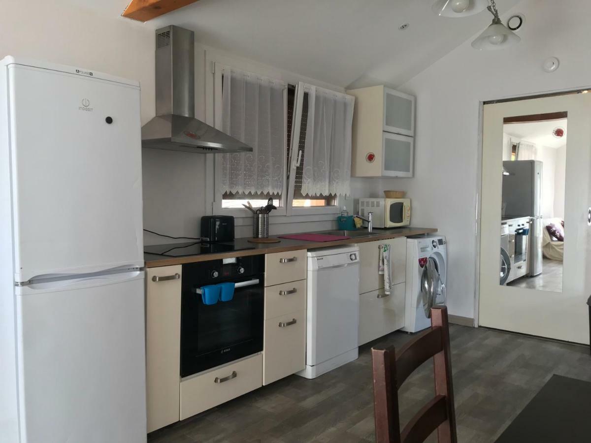 Appartement Joli Studio au calme à Bassens  Extérieur photo